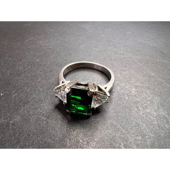 Vintage Helen Andrews synthetic emerald and CZ sterling silver ring size 7 - Picture 4 of 16